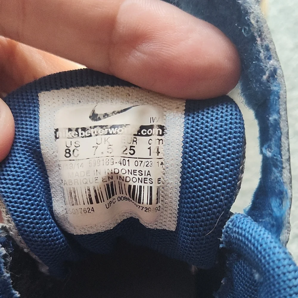 Nike Kids Blue and White Sneakers - Picture 2 of 7